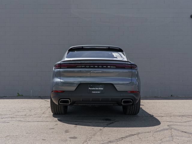 New 2026 Porsche Cayenne Coupe AWD/4WD image 6
