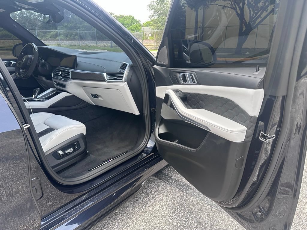 Used 2022 BMW X5 M w/ Competition Package 2 AWD/4WD image 57