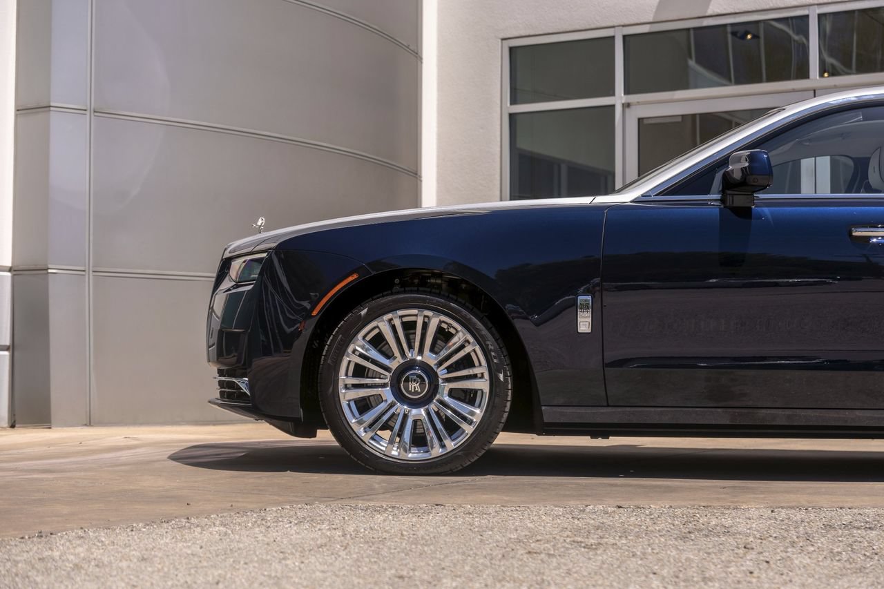 New 2025 Rolls-Royce Ghost AWD/4WD image 21