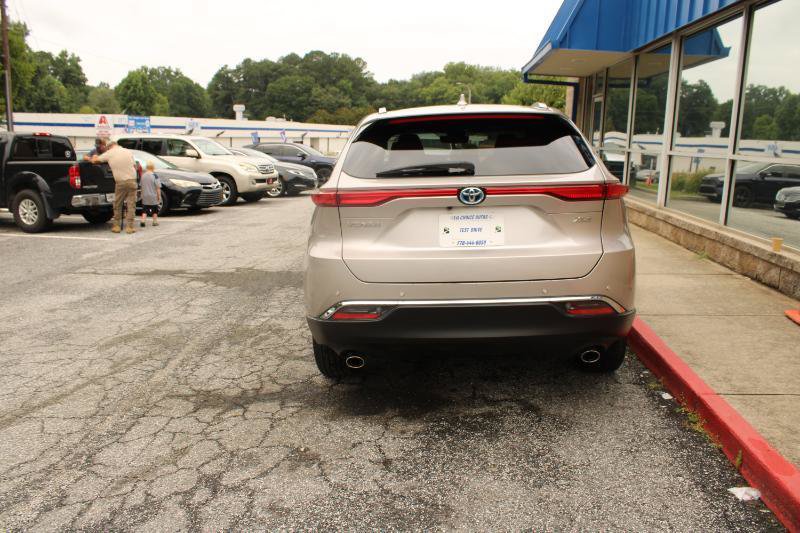 Used 2023 Toyota Venza XLE AWD/4WD image 5