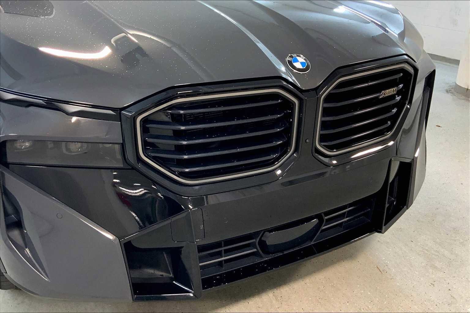 Used 2025 BMW XM AWD/4WD image 32