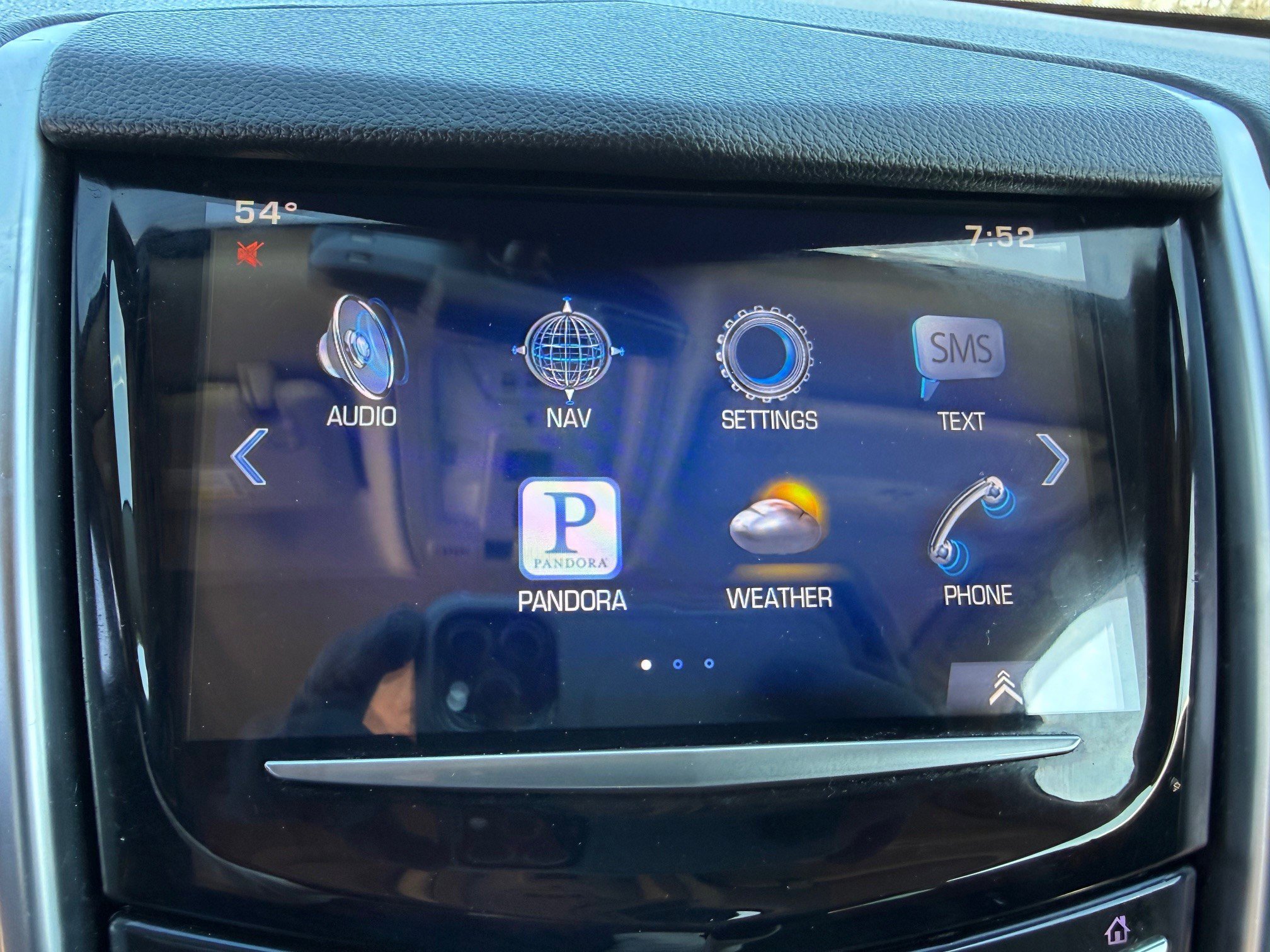 Used 2015 Cadillac SRX Luxury w/ Driver Awareness Package image 14