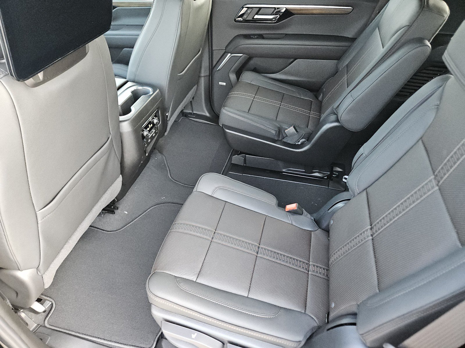 New 2026 Chevrolet Tahoe High Country AWD/4WD image 20