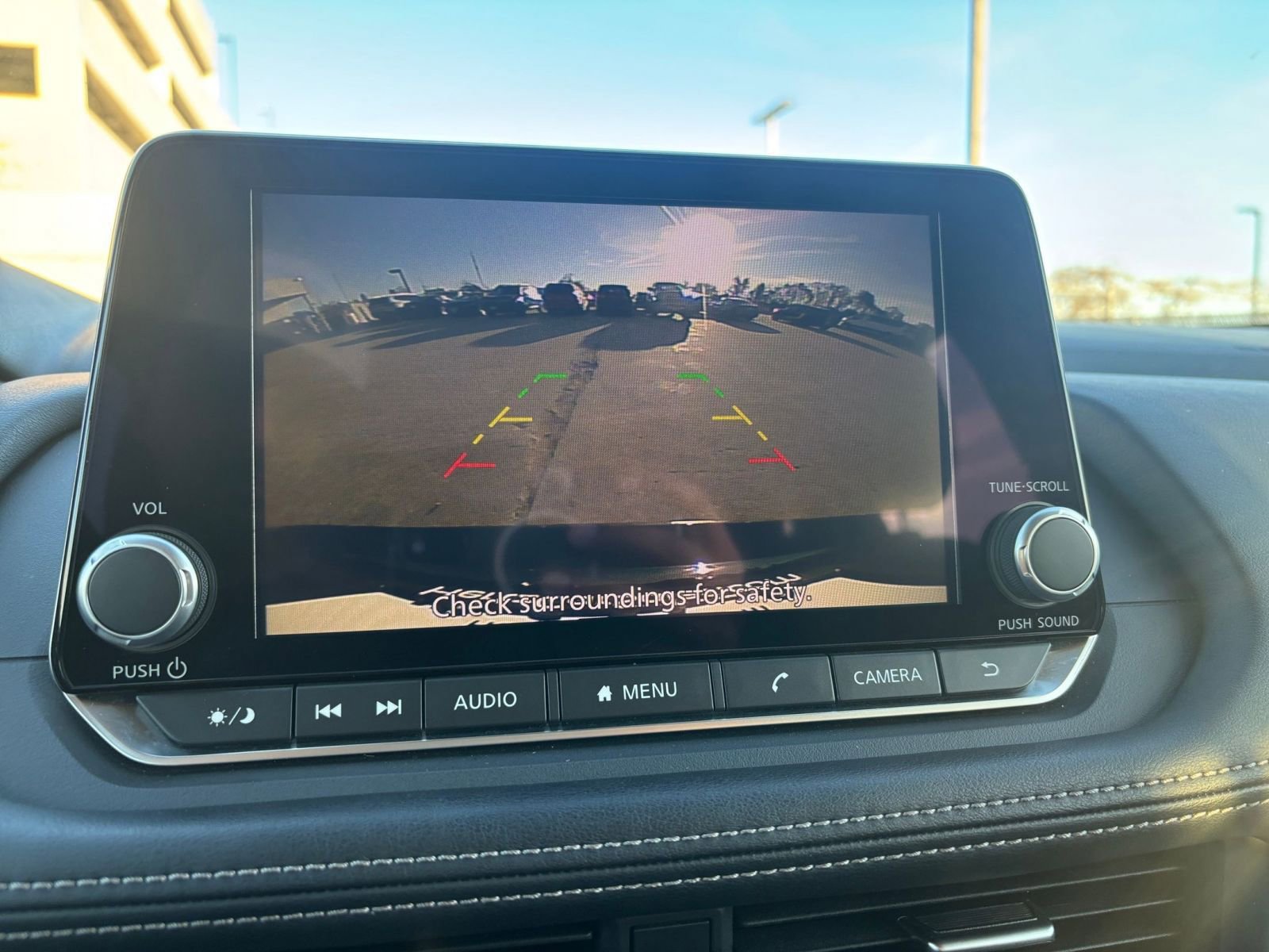 Used 2025 Nissan Rogue SV FWD image 25