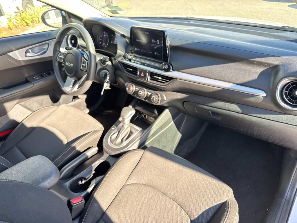 Used 2024 Kia Forte LXS image 13
