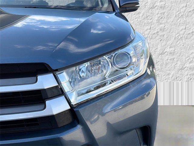 Used 2019 Toyota Highlander XLE image 9