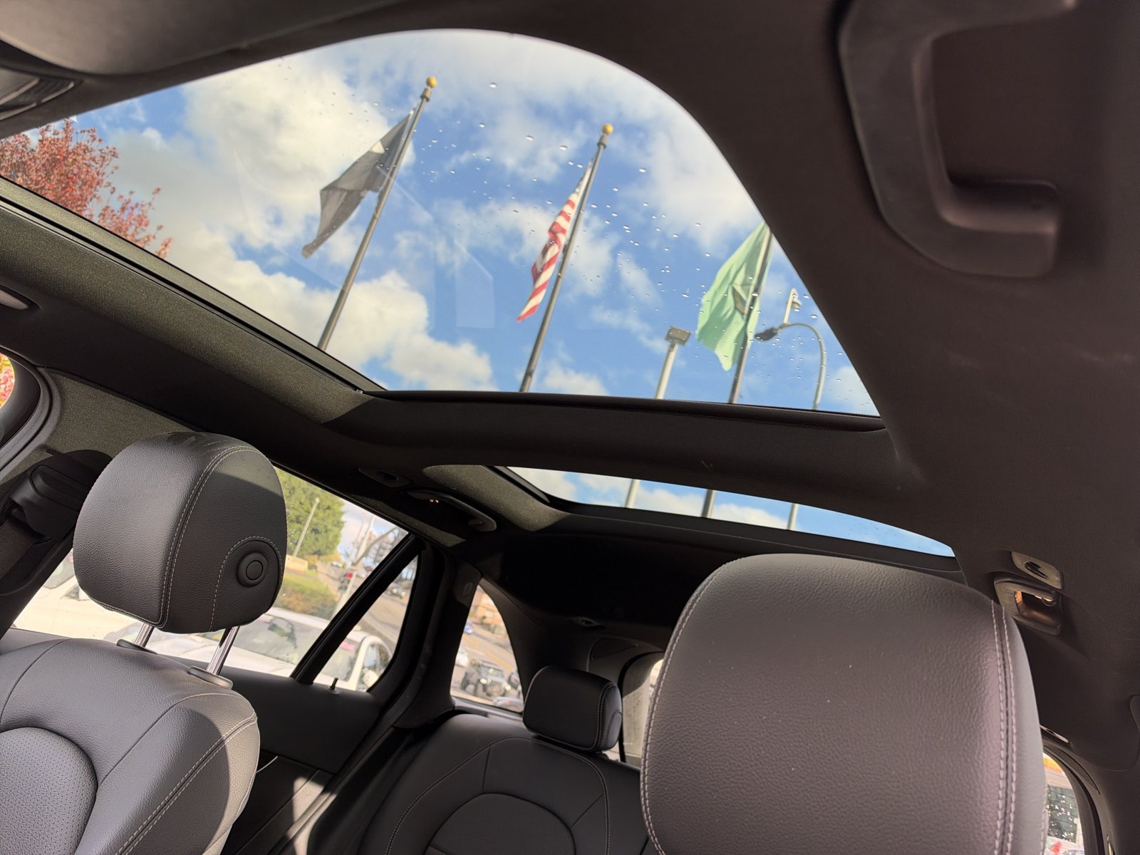 Used 2020 Mercedes-Benz GLC 300 4MATIC image 18