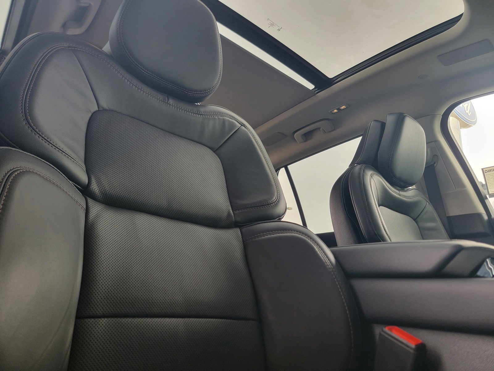 New 2026 Lincoln Aviator Reserve w/ Luxury Package RWD image 18