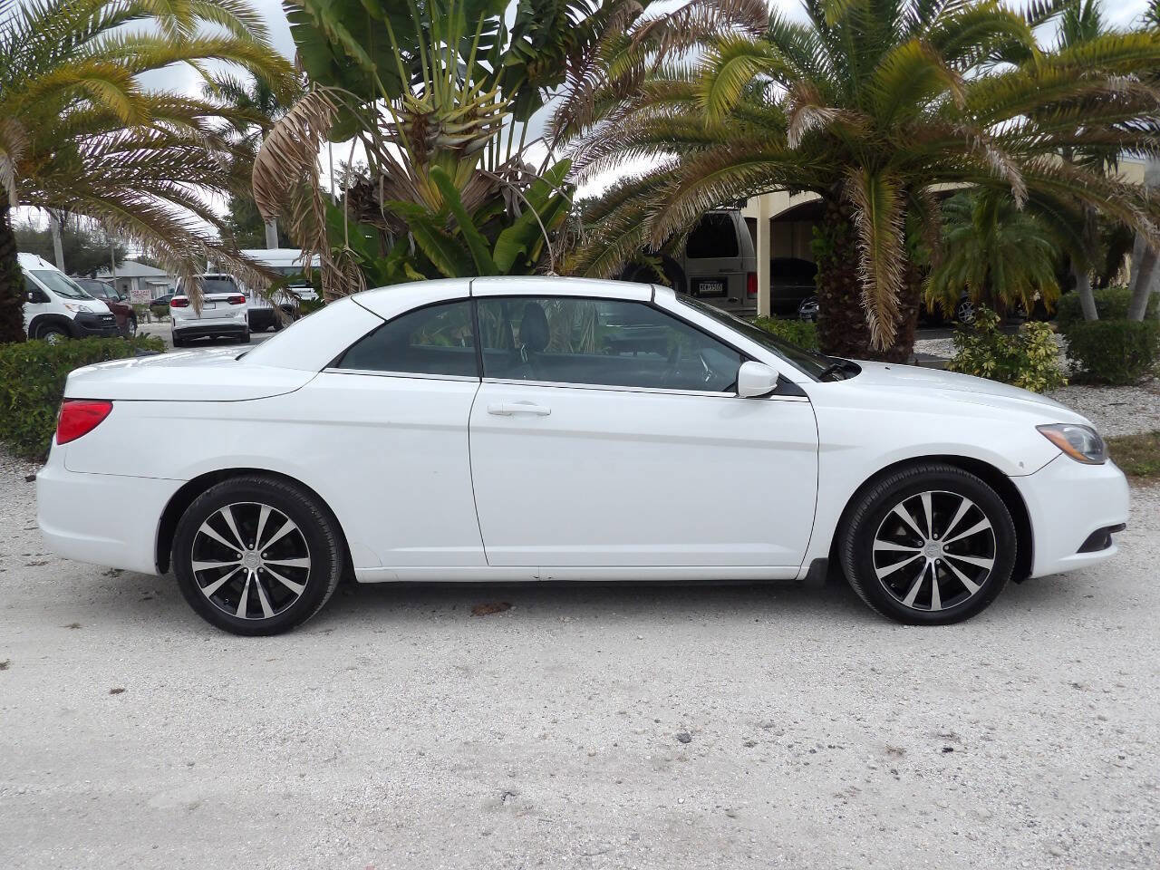 Used 2012 Chrysler 200 S image 10