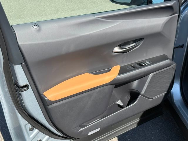 New 2026 Lexus UX 300h AWD image 13