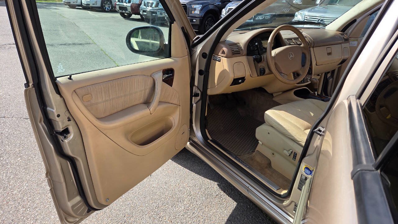 Used 2001 Mercedes-Benz ML 320 4MATIC image 23