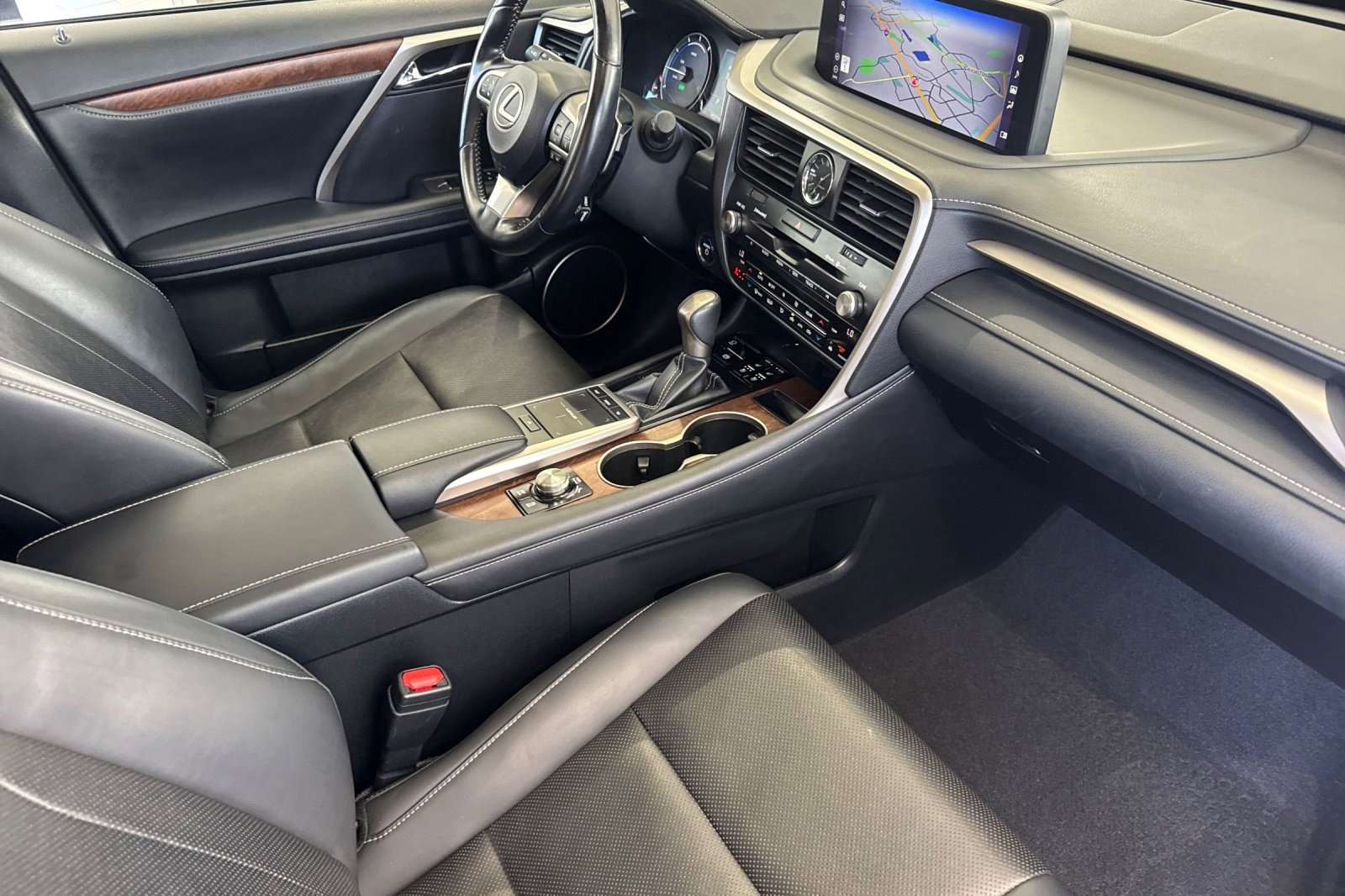 Certified 2022 Lexus RX 450hL AWD w/ Premium Package image 22