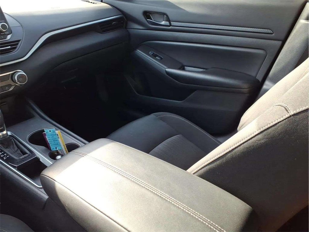 Used 2024 Nissan Altima 2.5 S image 13