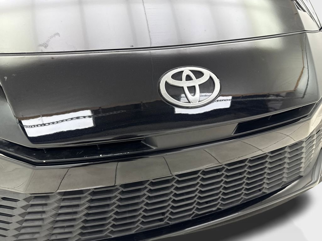 Used 2025 Toyota Camry SE w/ Multimedia Upgrade Package FWD image 26