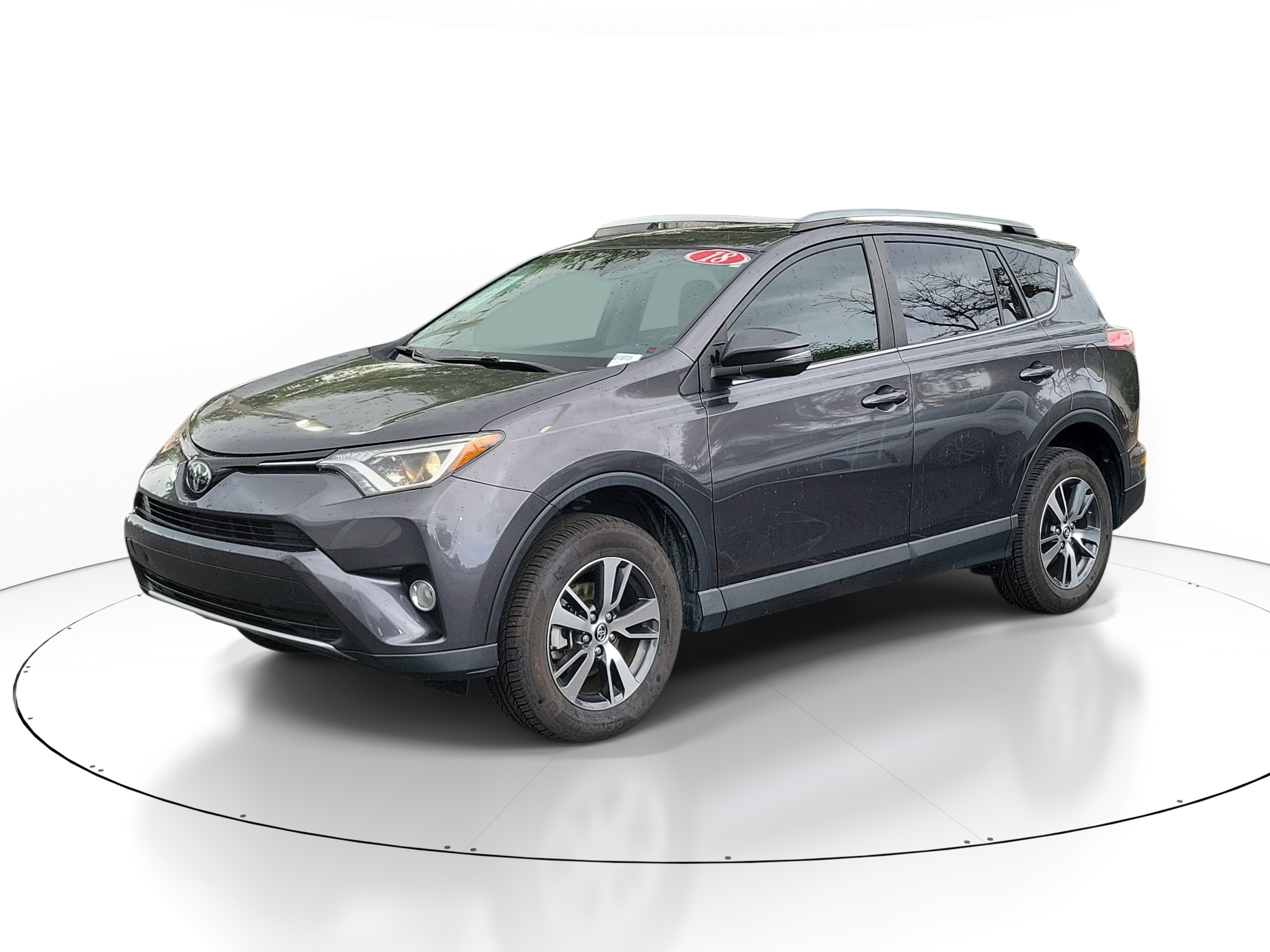 Certified 2018 Toyota RAV4 XLE AWD/4WD image 3
