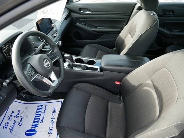 Used 2024 Nissan Altima 2.5 SV image 7