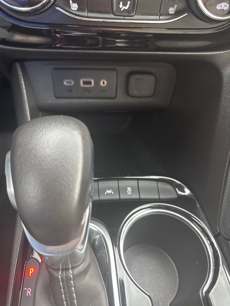 Used 2023 Buick Encore GX Select AWD/4WD image 38