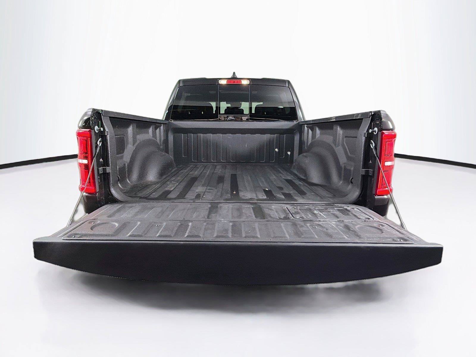 Used 2026 RAM 1500 Limited AWD/4WD image 14