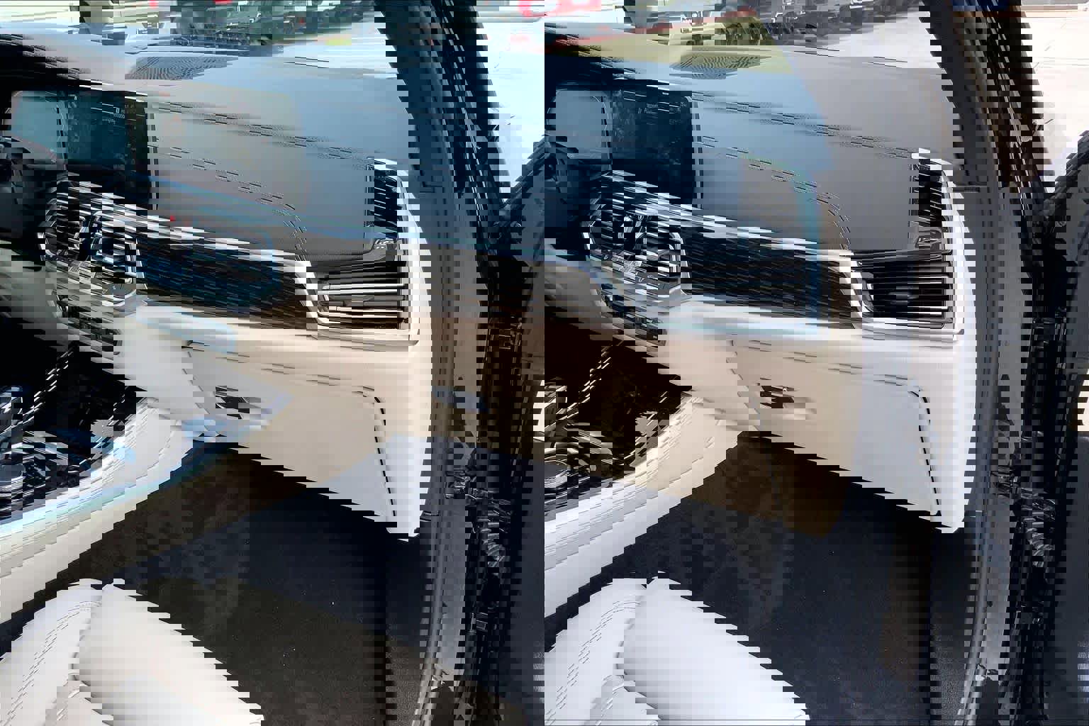 Used 2021 BMW X5 sDrive40i w/ Premium Package image 18