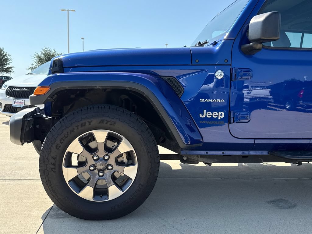 Used 2018 Jeep Wrangler Unlimited Sahara AWD/4WD image 5