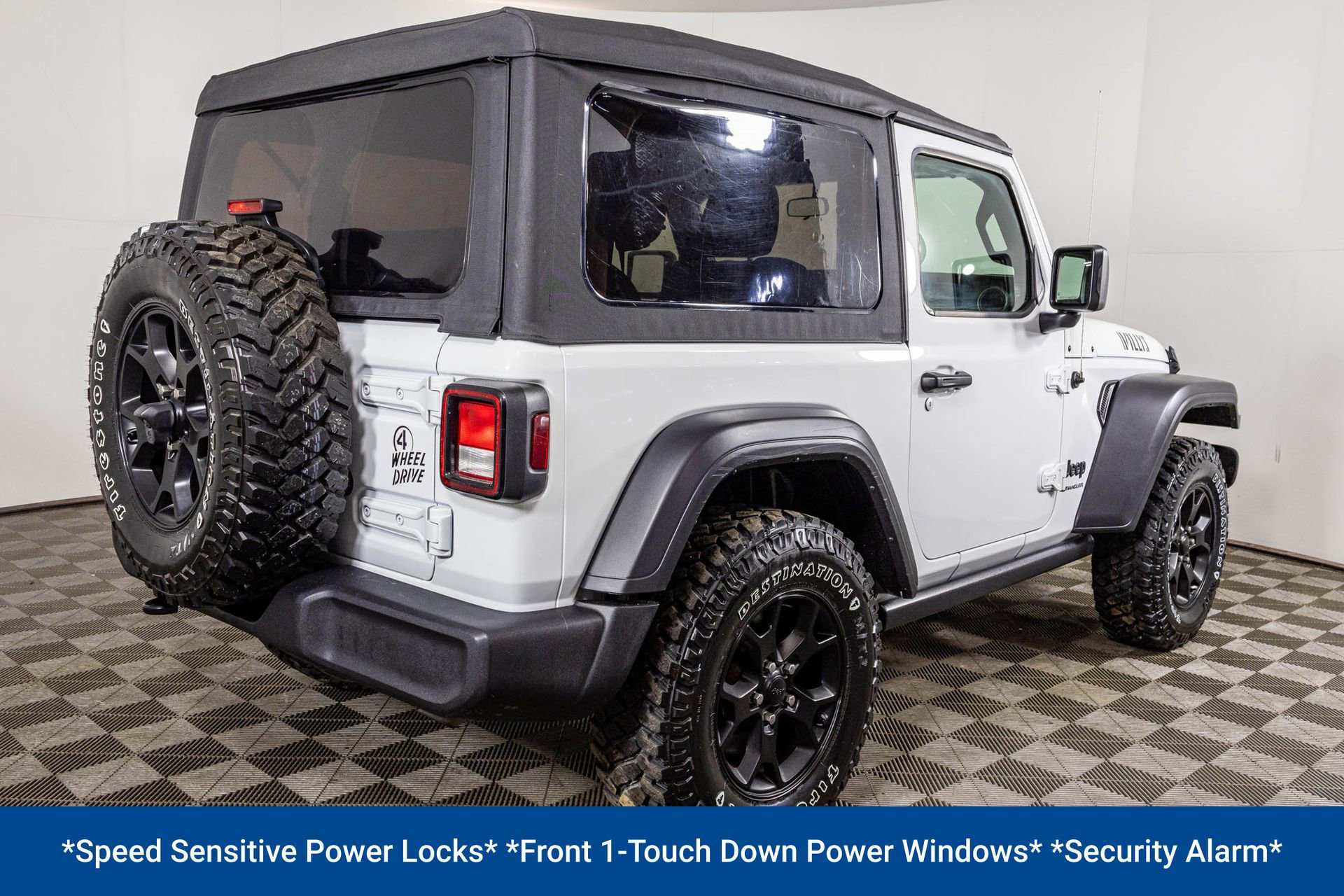 Used 2021 Jeep Wrangler Willys w/ LED Headlamp & Fog Lamp Group image 17