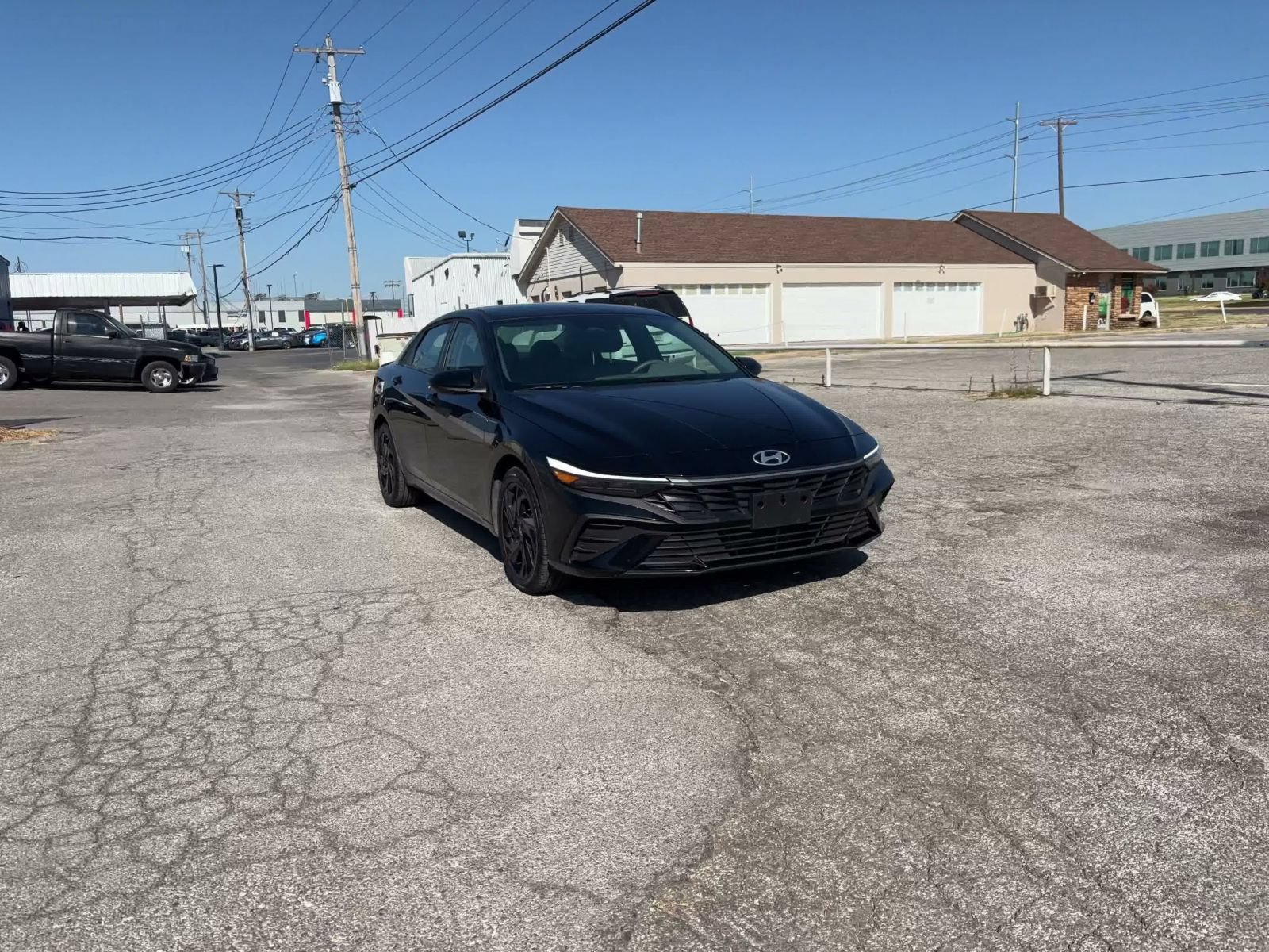Used 2026 Hyundai Elantra Sport FWD image 3