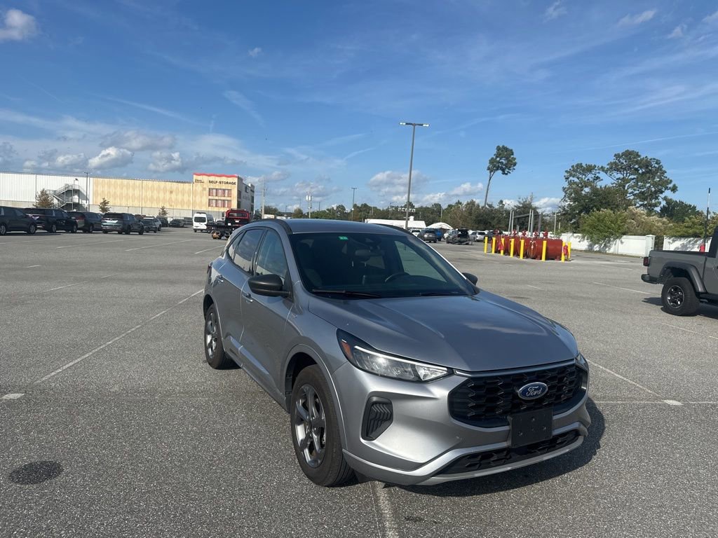 Used 2024 Ford Escape ST-Line image 3