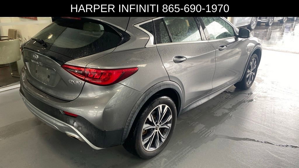 Used 2018 INFINITI QX30 AWD image 3