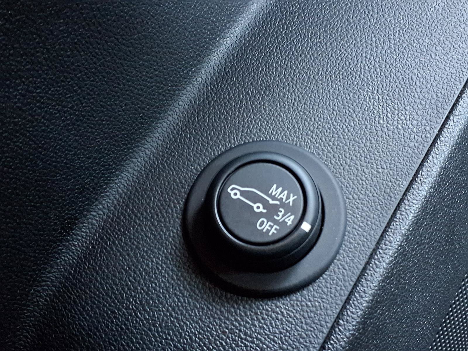 Used 2022 Chevrolet Equinox RS w/ RS Leather Package FWD image 19