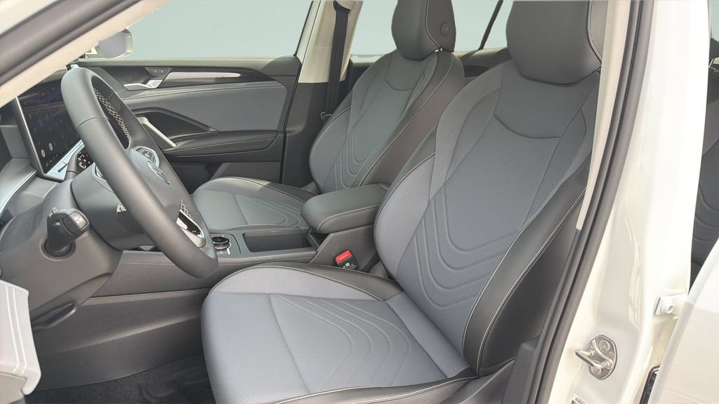 New 2026 Volkswagen Tiguan SE FWD image 30