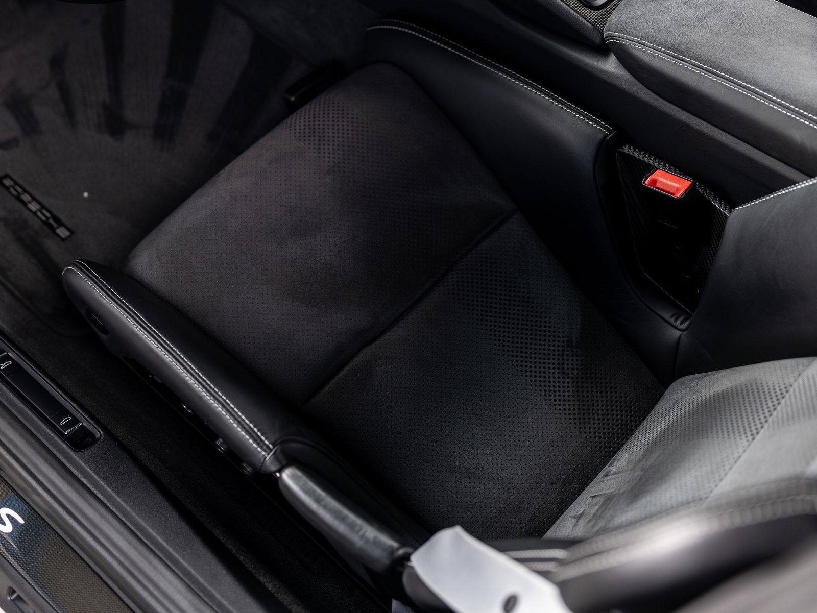 Certified 2019 Porsche 911 GT3 RS RWD image 29