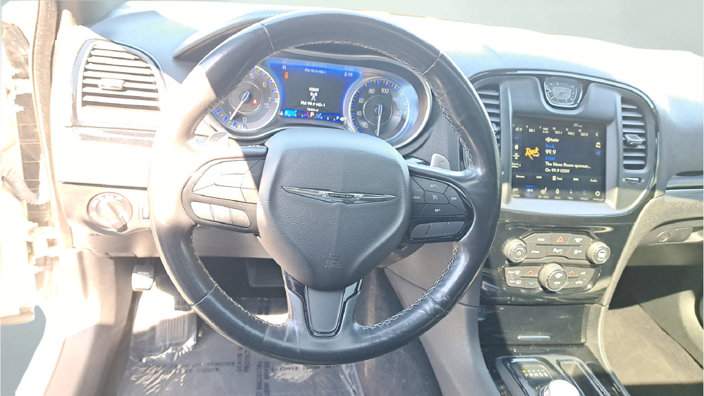 Used 2022 Chrysler 300 S RWD image 18
