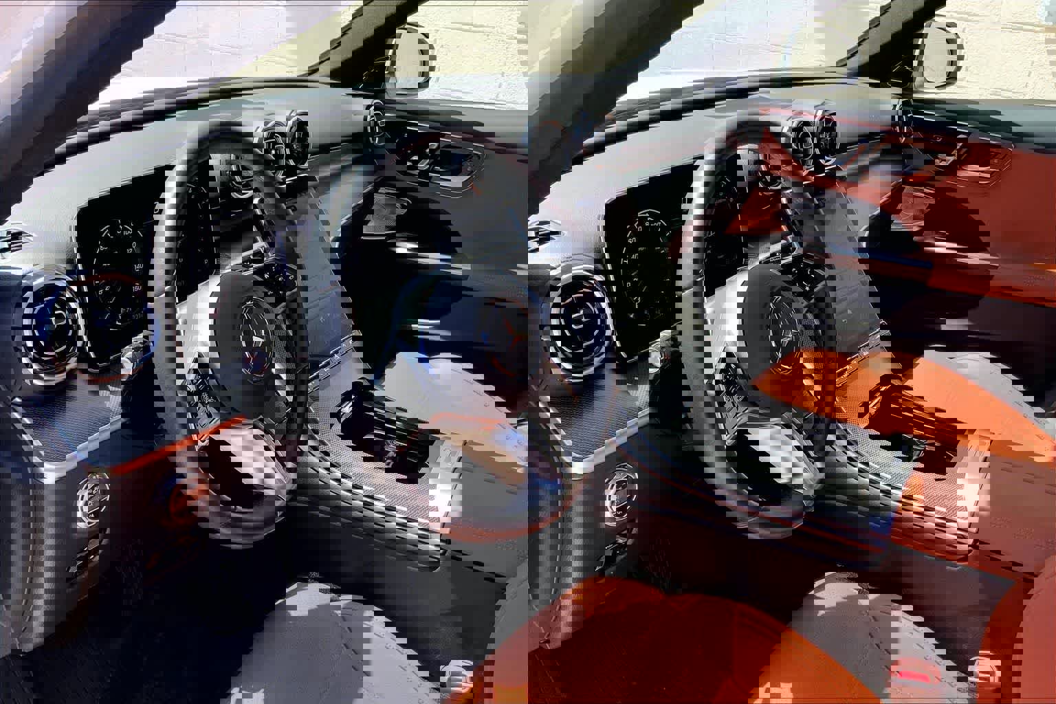 Used 2023 Mercedes-Benz C 300 C 300 image 3