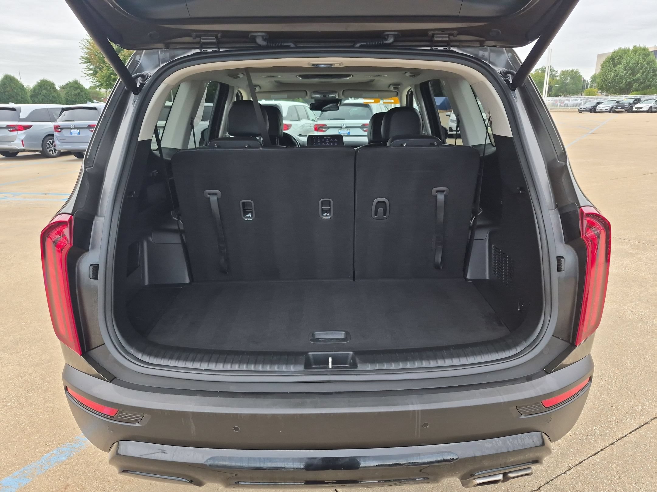 Used 2022 Kia Telluride EX w/ EX Premium Package AWD/4WD image 28