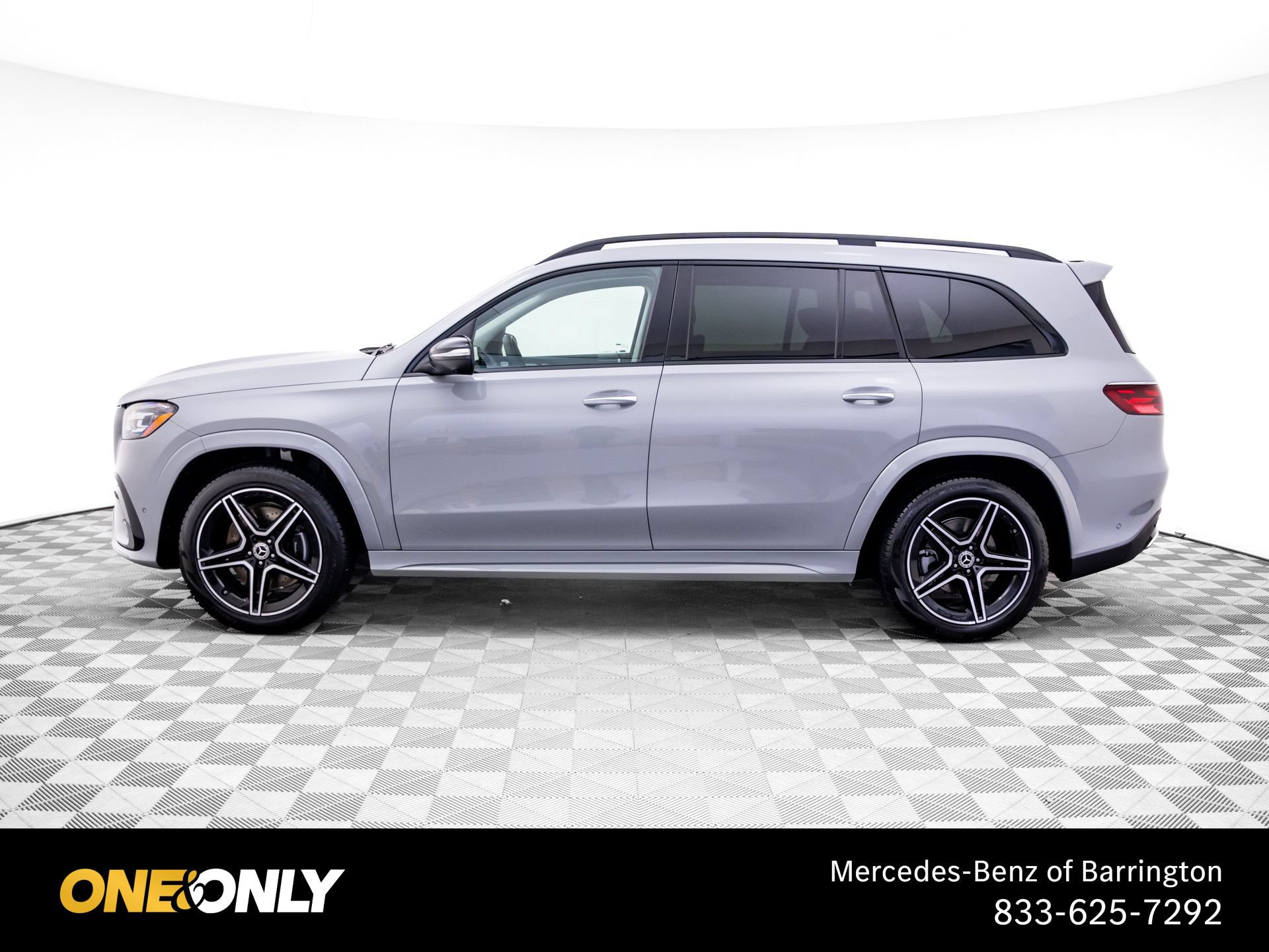 New 2026 Mercedes-Benz GLS 450 4MATIC image 2