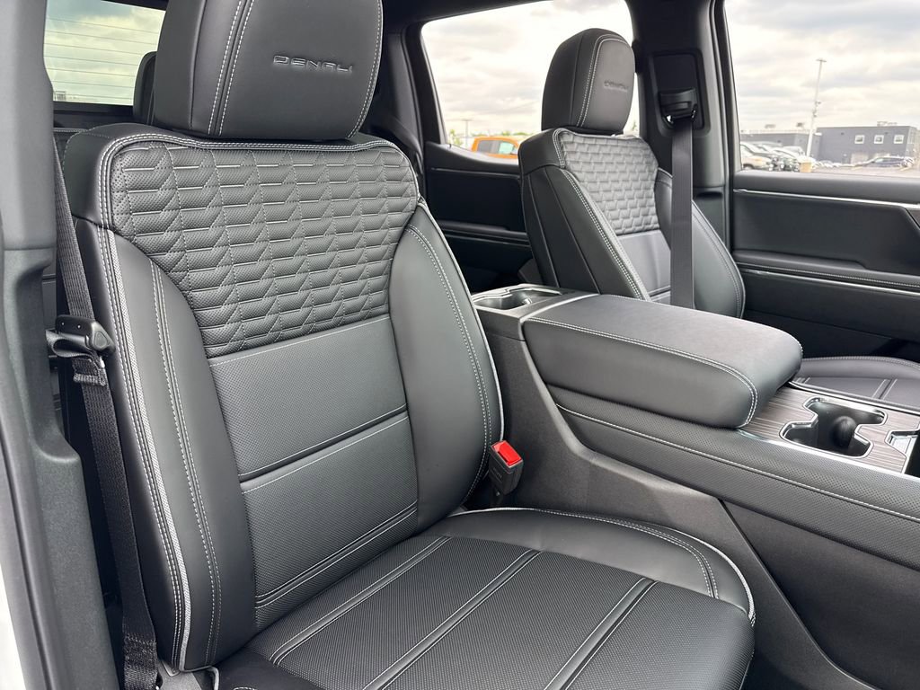 New 2025 GMC Sierra EV Denali image 42