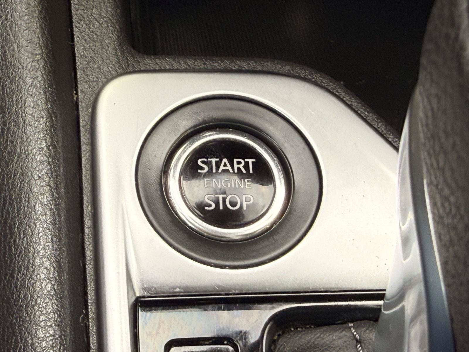 Used 2024 Nissan Sentra SV FWD image 31