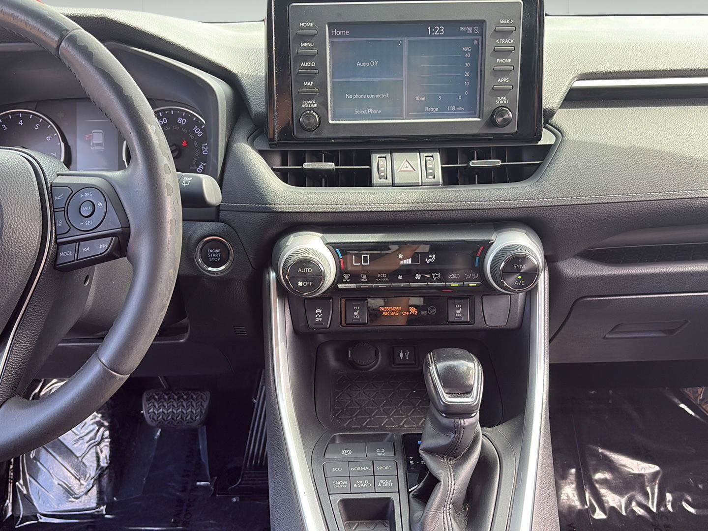 Used 2019 Toyota RAV4 XLE Premium w/ Cold Weather Package AWD/4WD image 29
