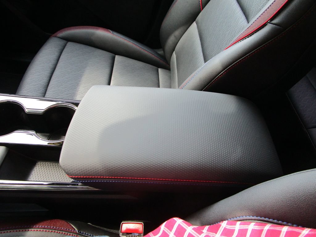 New 2026 Chevrolet Equinox RS w/ Convenience Package III FWD image 36