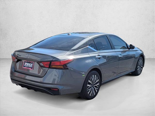 Used 2025 Nissan Altima 2.5 SV FWD image 5