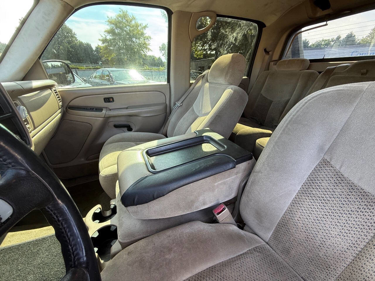 Used 2005 Chevrolet Avalanche LS w/ Chrome Exterior Package image 9