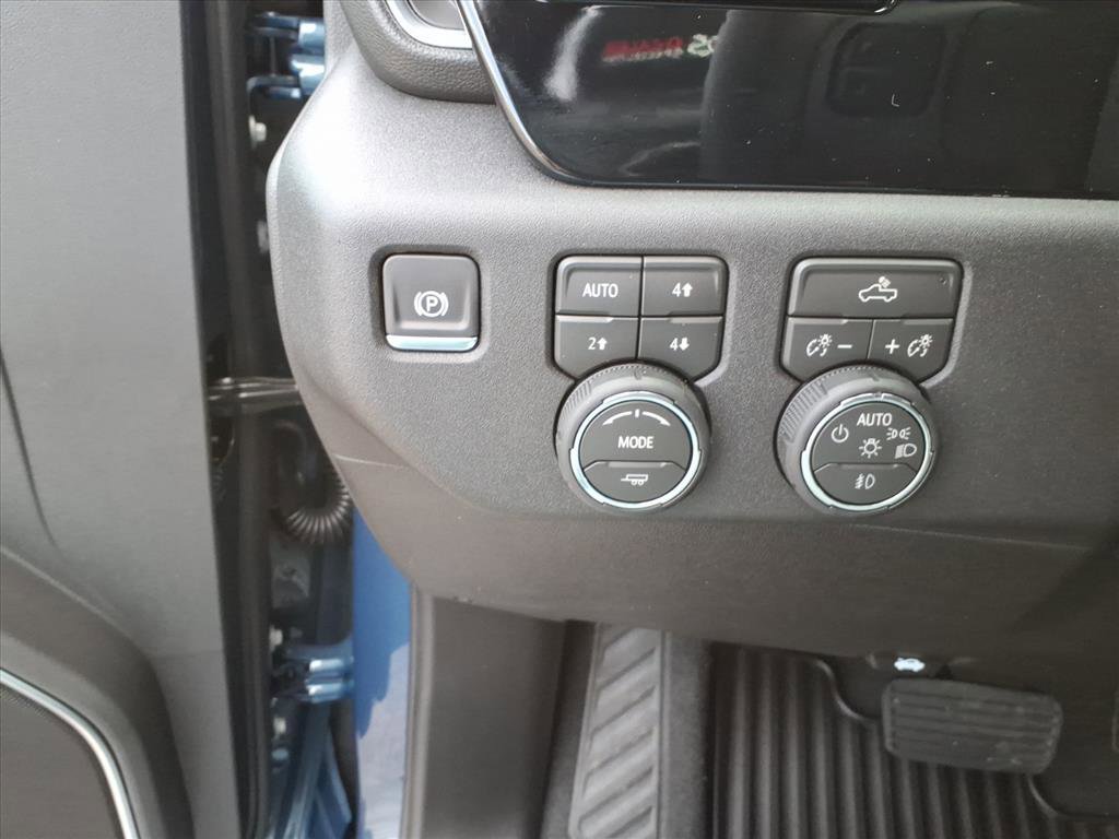 New 2026 Chevrolet Silverado 2500 LT w/ Convenience Package image 14