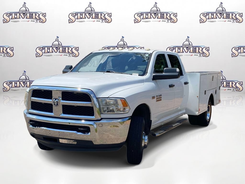 Used 2018 RAM 3500 Tradesman w/ Chrome Appearance Group RWD image 3