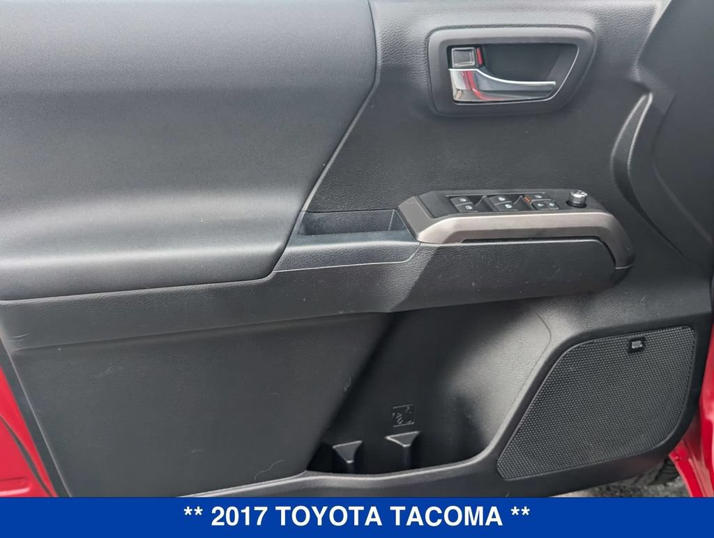 Used 2017 Toyota Tacoma TRD Off-Road AWD/4WD image 10