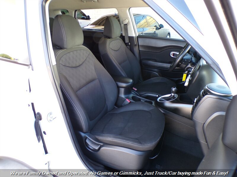 Used 2018 Kia Soul FWD image 26