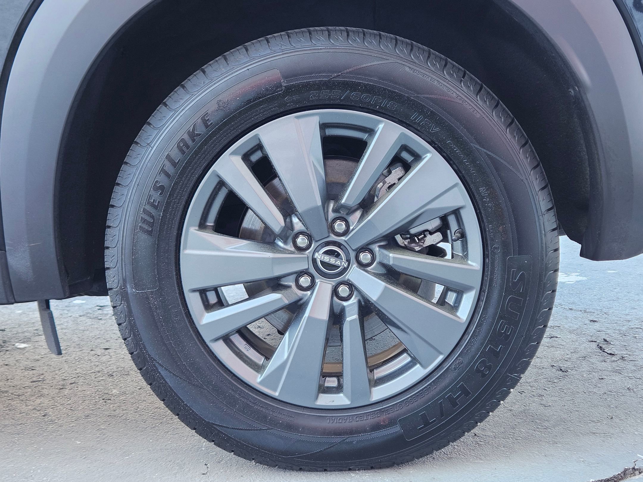 Used 2024 Nissan Pathfinder SV image 29