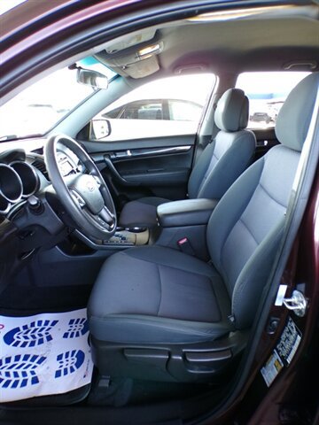 Used 2012 Kia Sorento LX AWD/4WD image 16