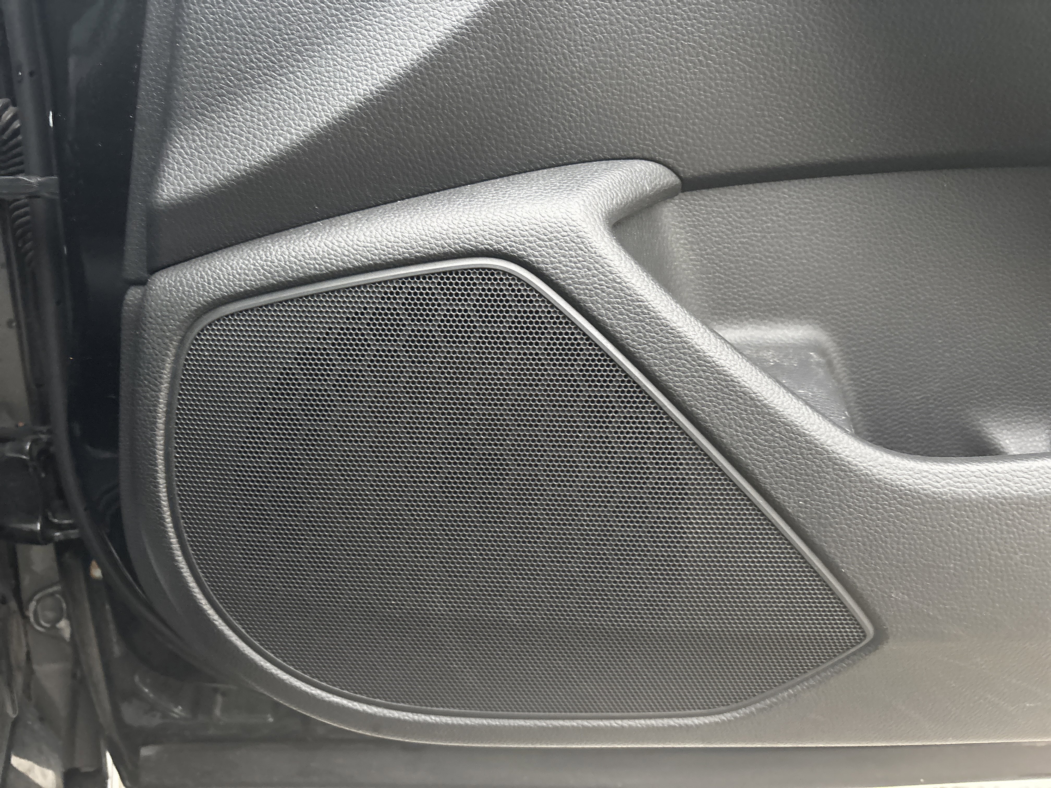 Used 2018 Honda Accord EX-L image 31