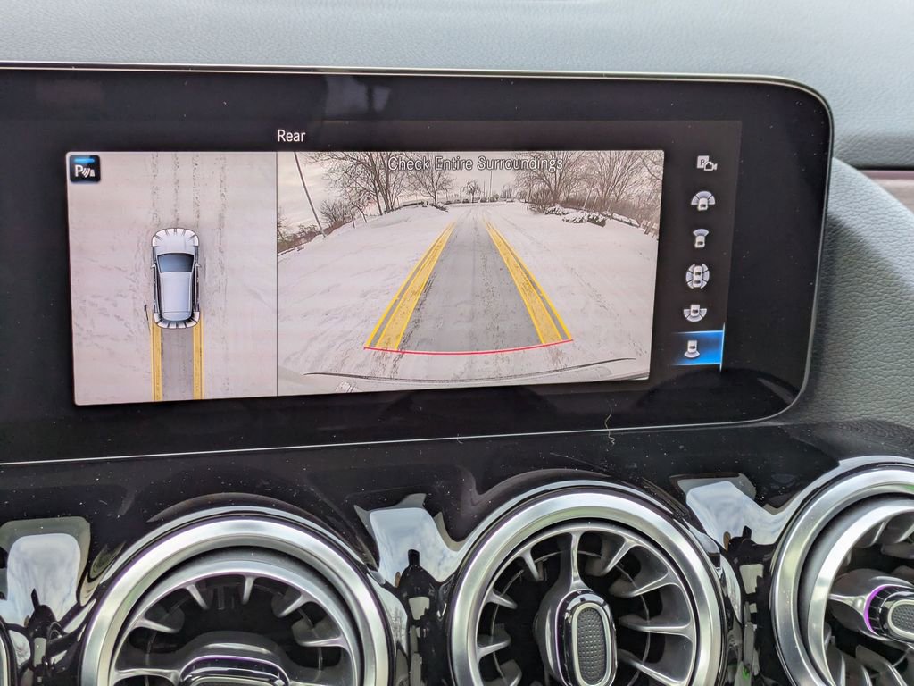 Used 2023 Mercedes-Benz GLA 250 4MATIC image 25