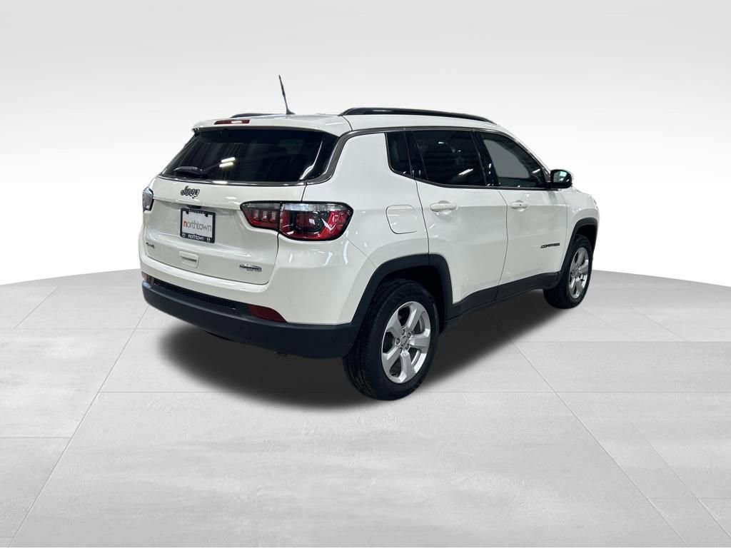 Used 2018 Jeep Compass Latitude w/ Cold Weather Group image 30